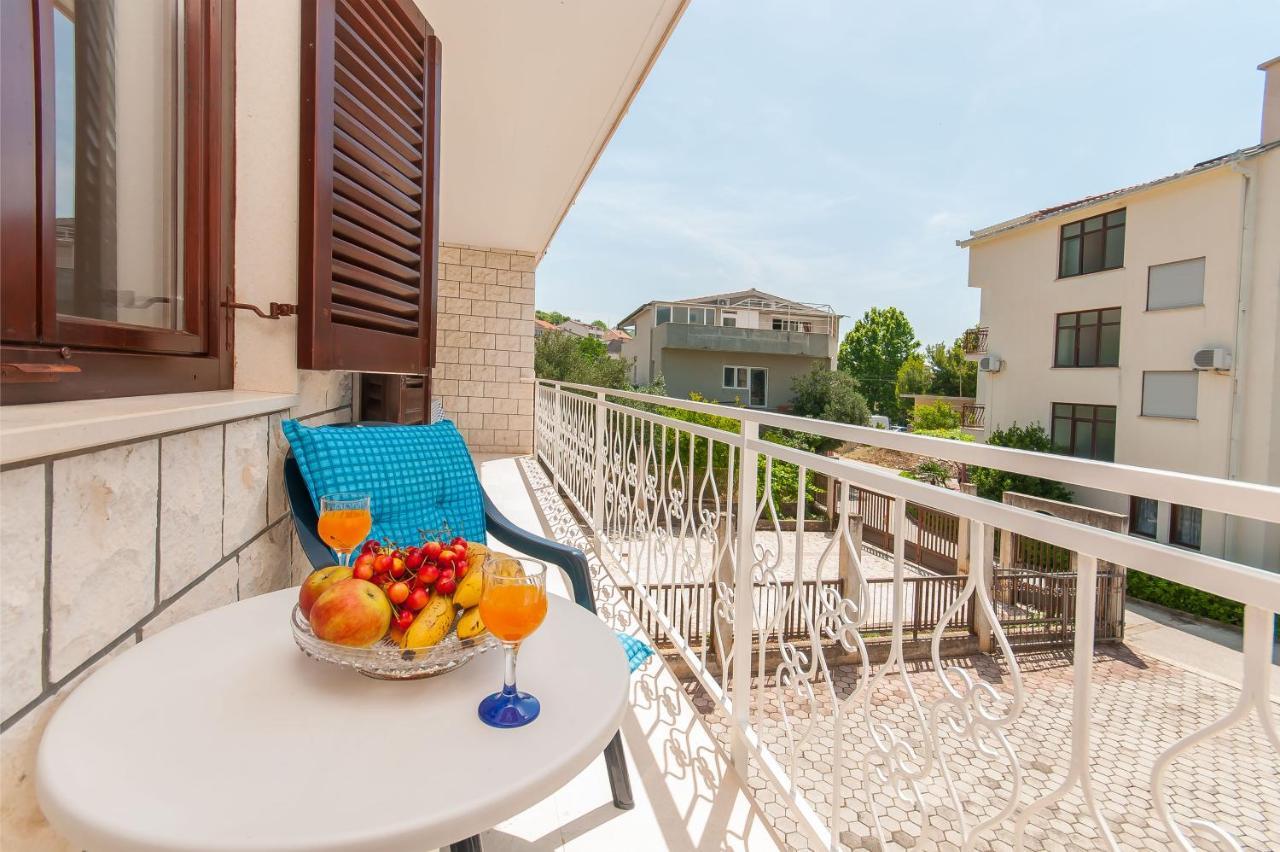 Apartments Ricina Dugi Rat Kültér fotó