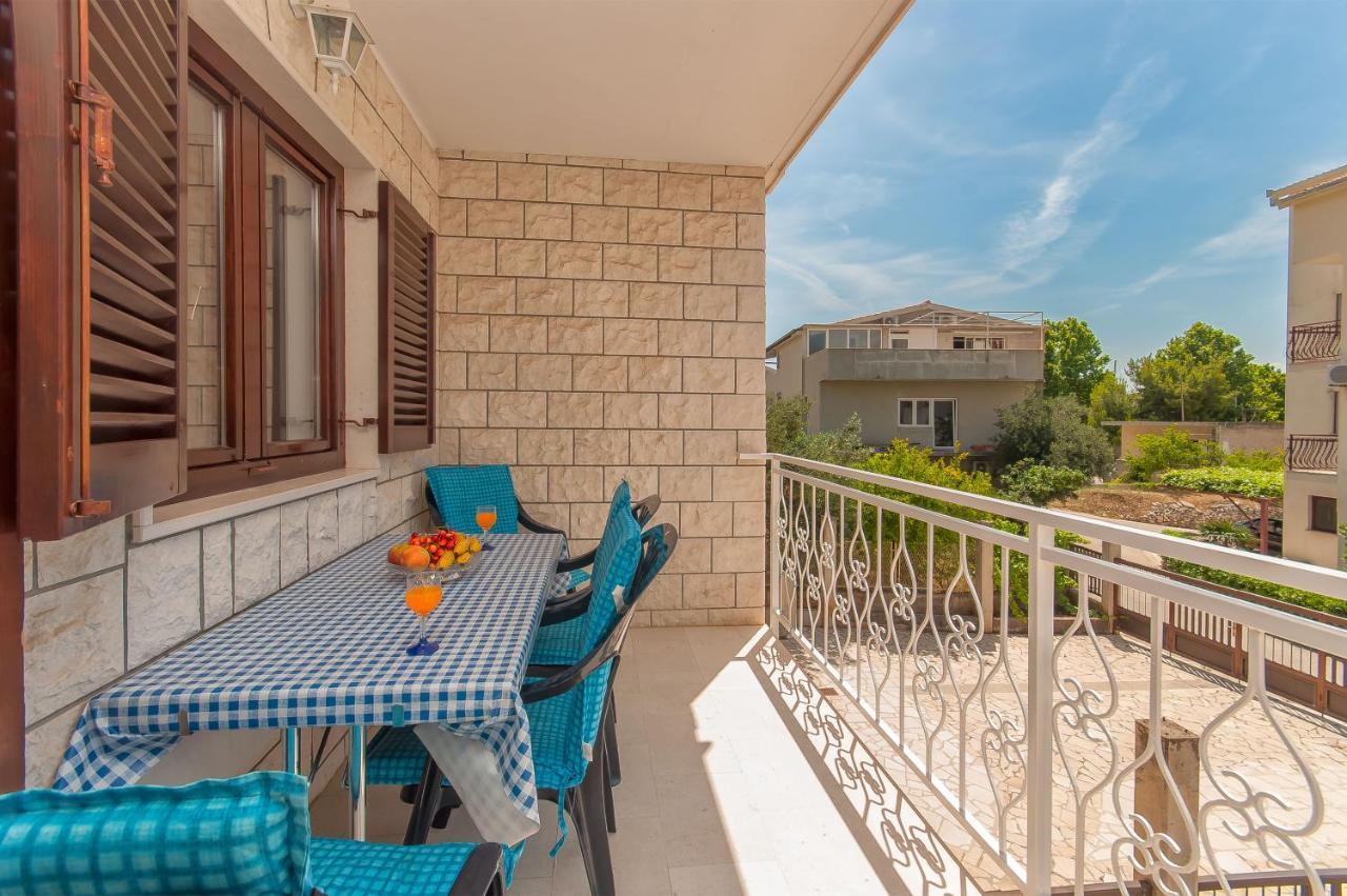 Apartments Ricina Dugi Rat Kültér fotó